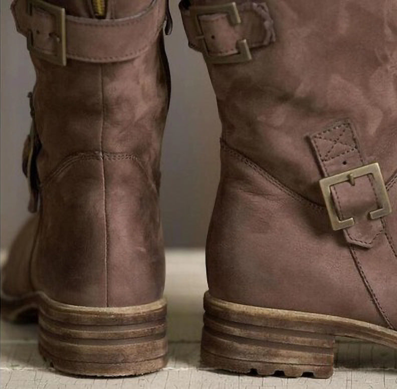 Bequeme orthopädische Stiefel für den Alltag