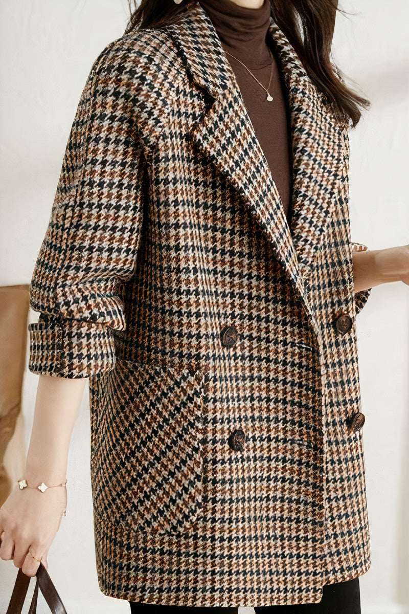 Klassisch gestaltete Jacke
