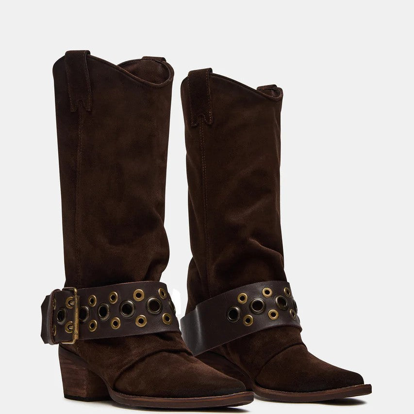 Klassische orthopädische Stiefel im zeitlosen Stil