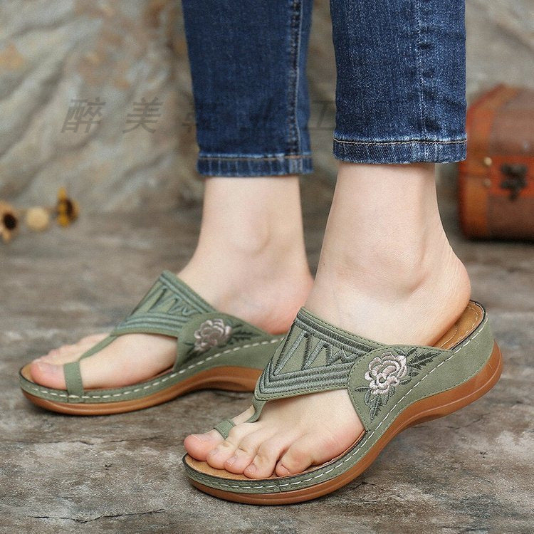 Wunderschön gefertigte Orthopädische Sandalen