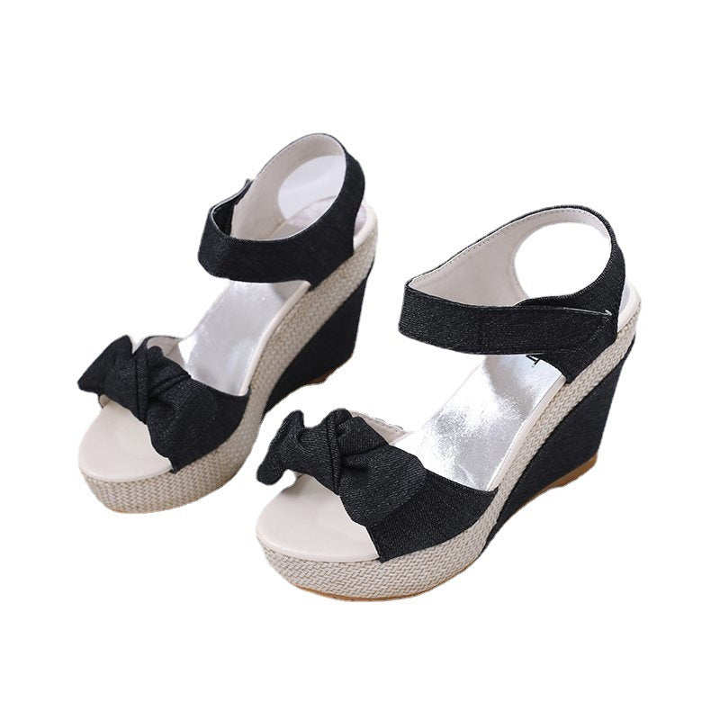 Schicke Orthopädische Sandalen mit einzigartigem Design