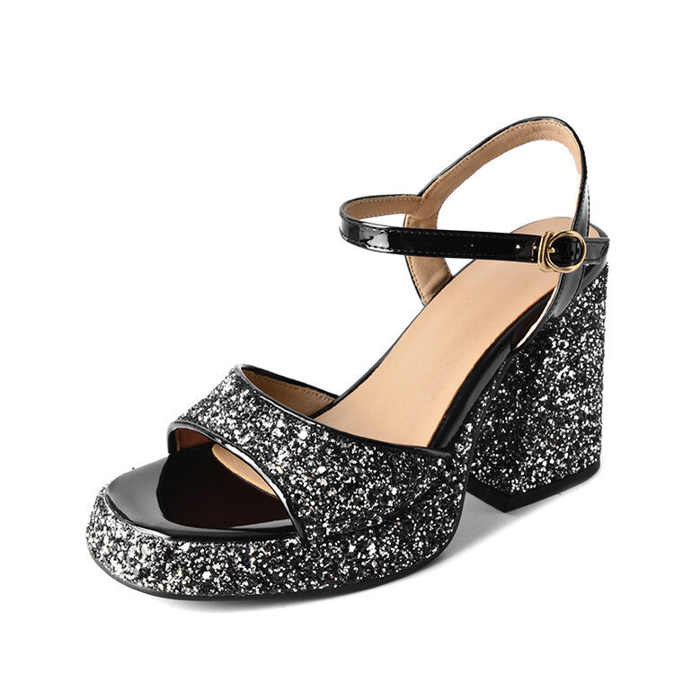 Anmutige Orthopädische Sandalen für modernen Look