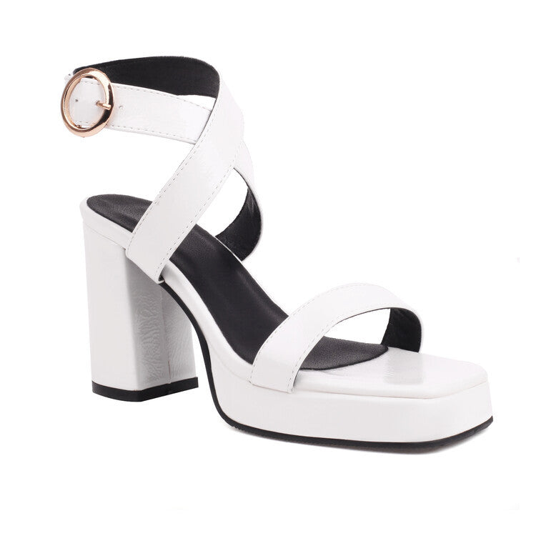 Anmutige Orthopädische Sandalen für modernen Look