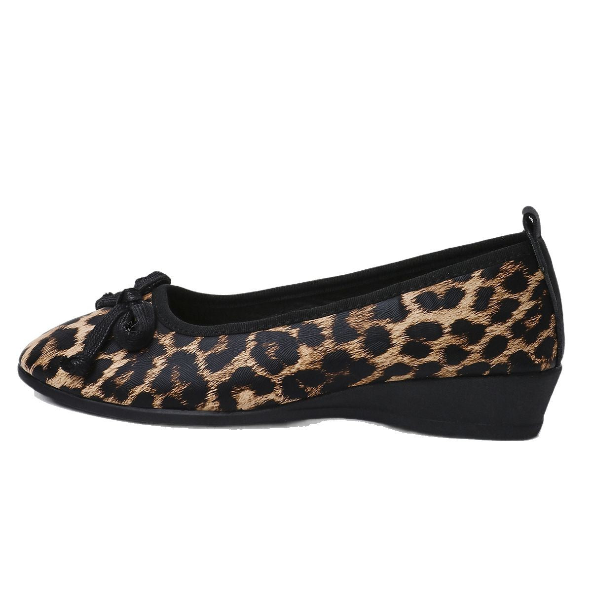 Schicke Orthopädische Schuhe mit einzigartigem Design