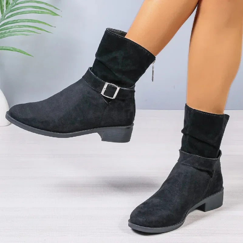 Bequeme und modische orthopädische Stiefel
