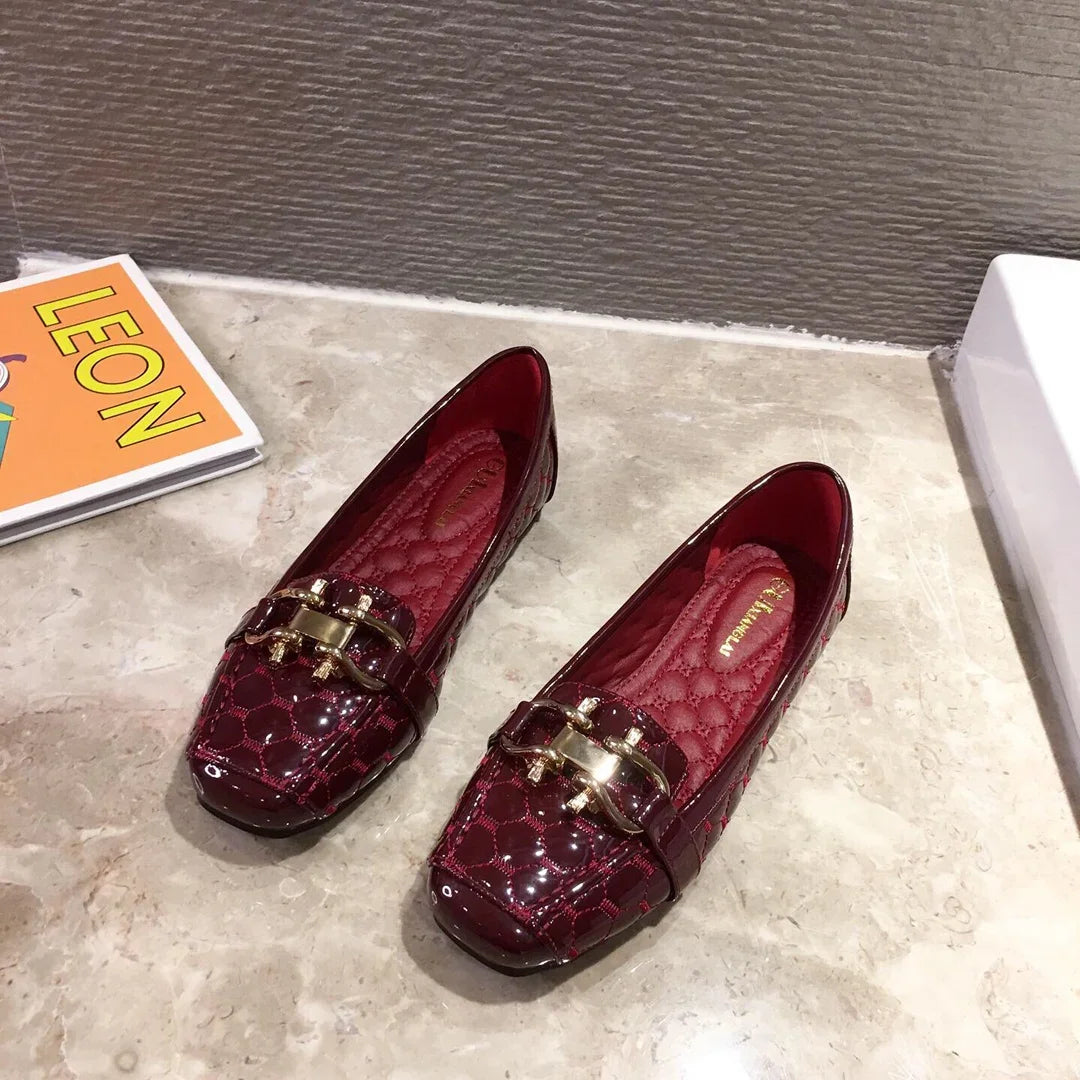 Modische und stützende orthopädische Ballerinas