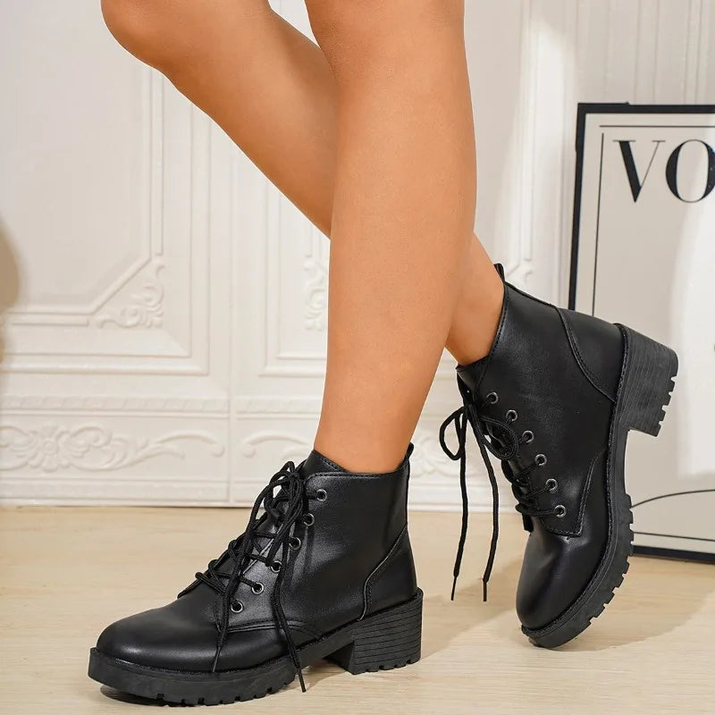 Maßgeschneiderte und bequeme orthopädische Stiefel