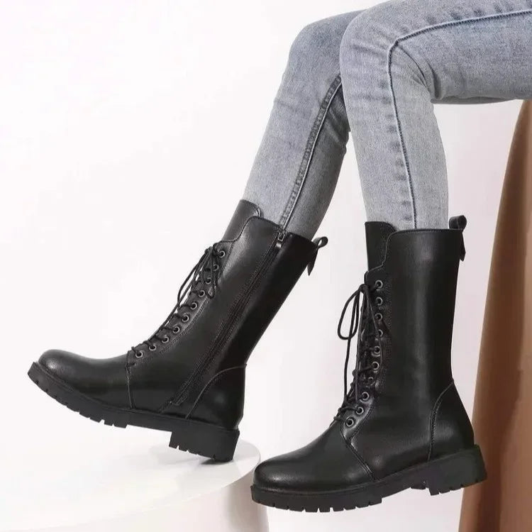 Elegante und stützende orthopädische Stiefel