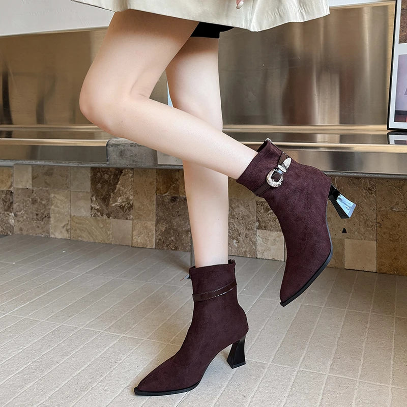 Hochwertige orthopädische Stiefel