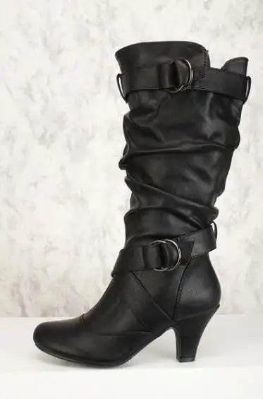 Elegante und stützende orthopädische Stiefel