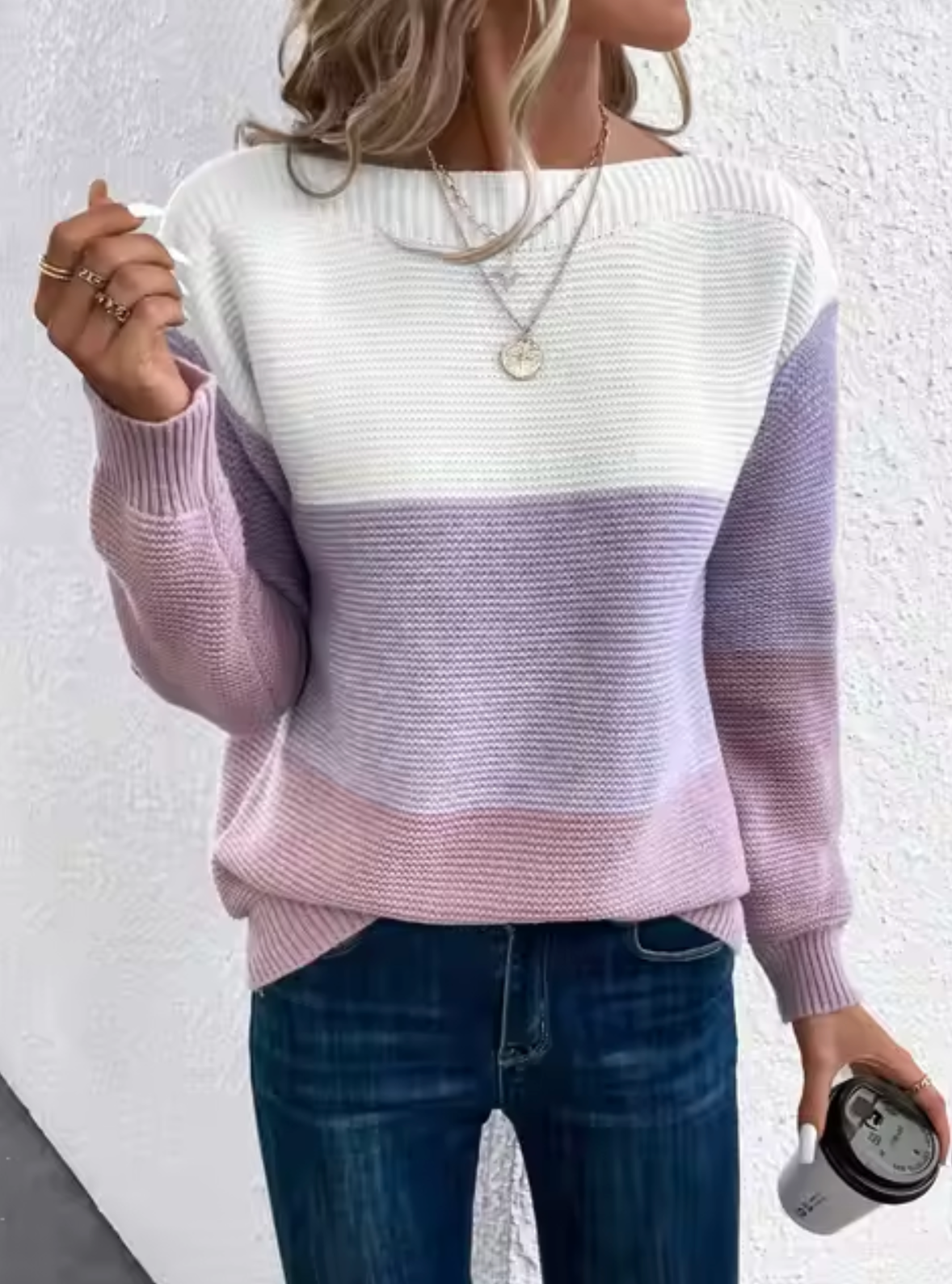 Anmutig gestaltete Pullover