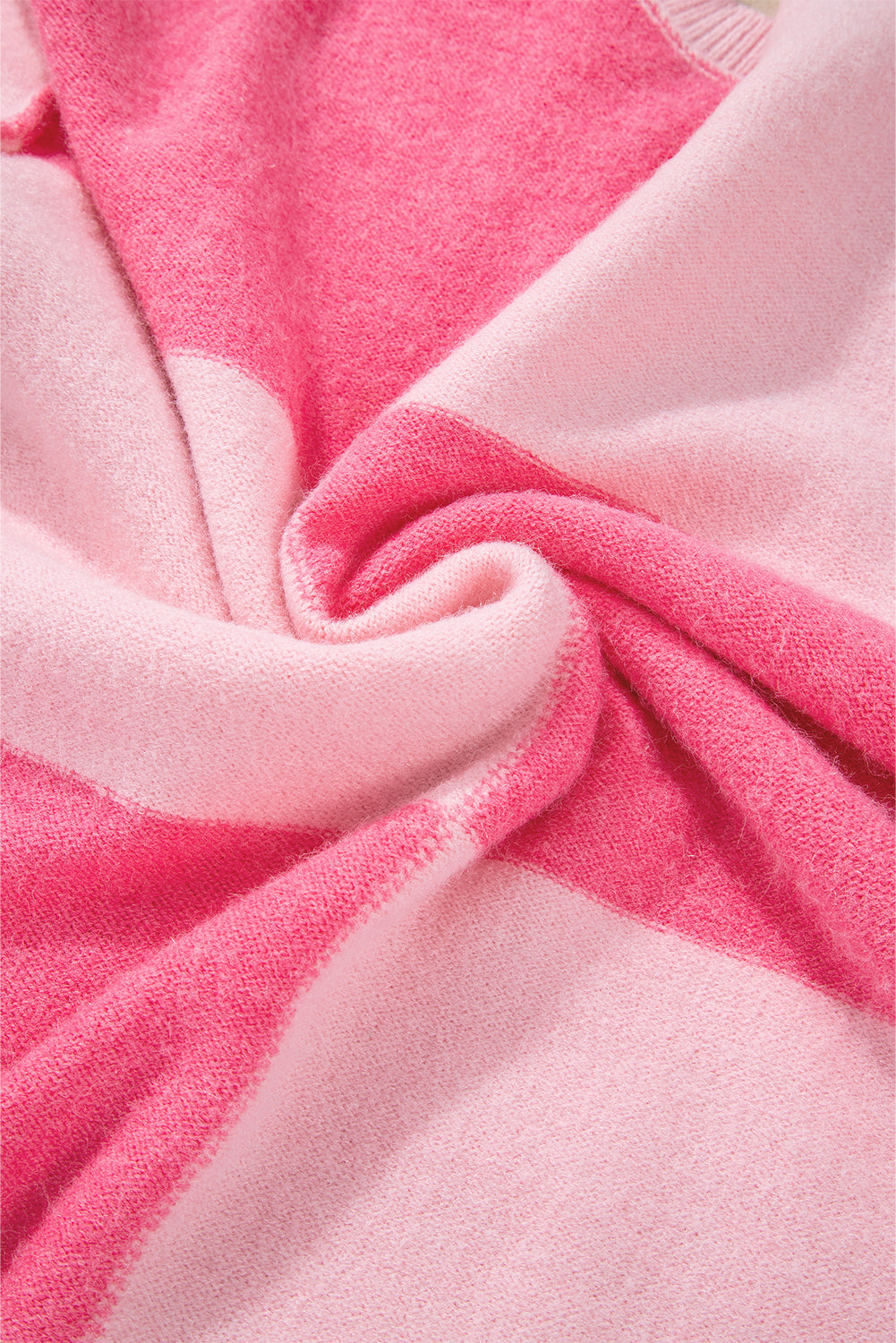 Anmutig gestaltete Pullover