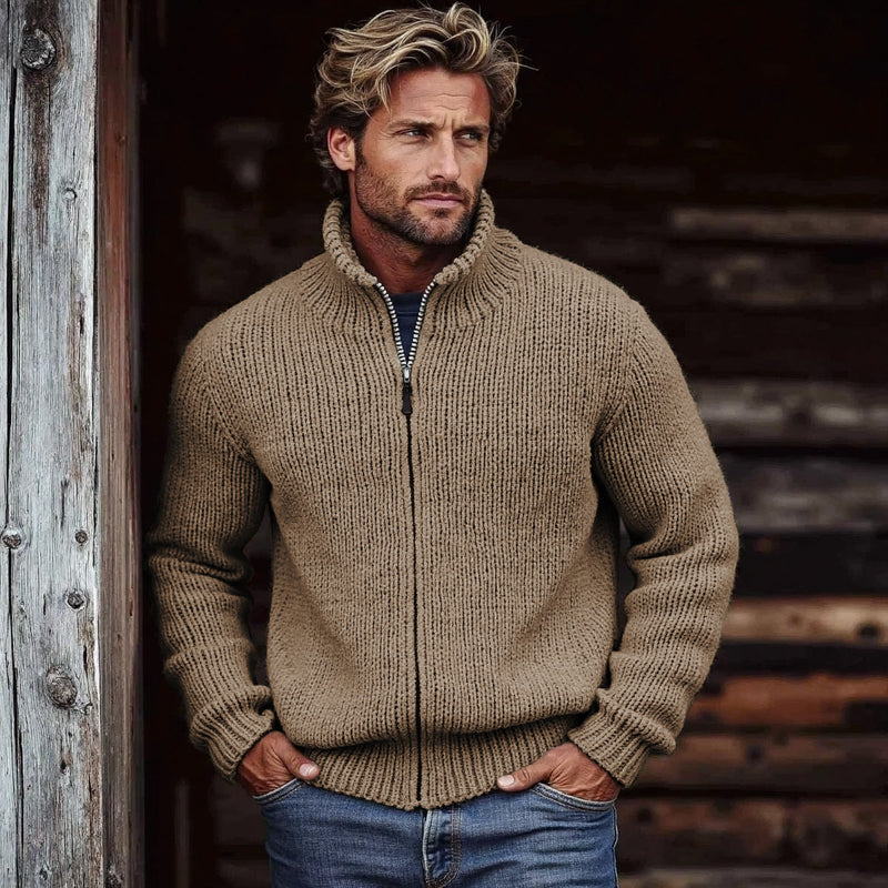 Klassisch designter Pullover