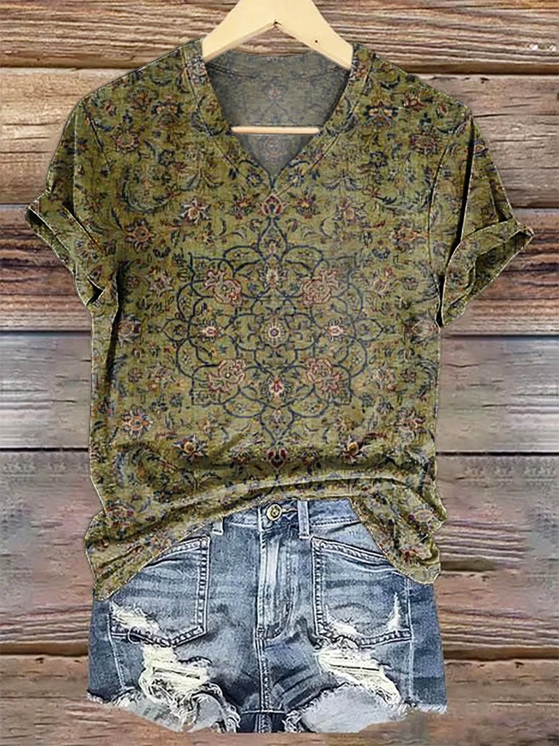 Anmutig gestaltete T-Shirt
