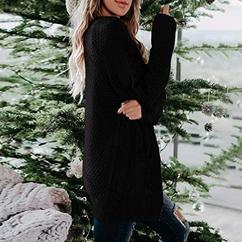 Klassisch gestaltete Strickjacke