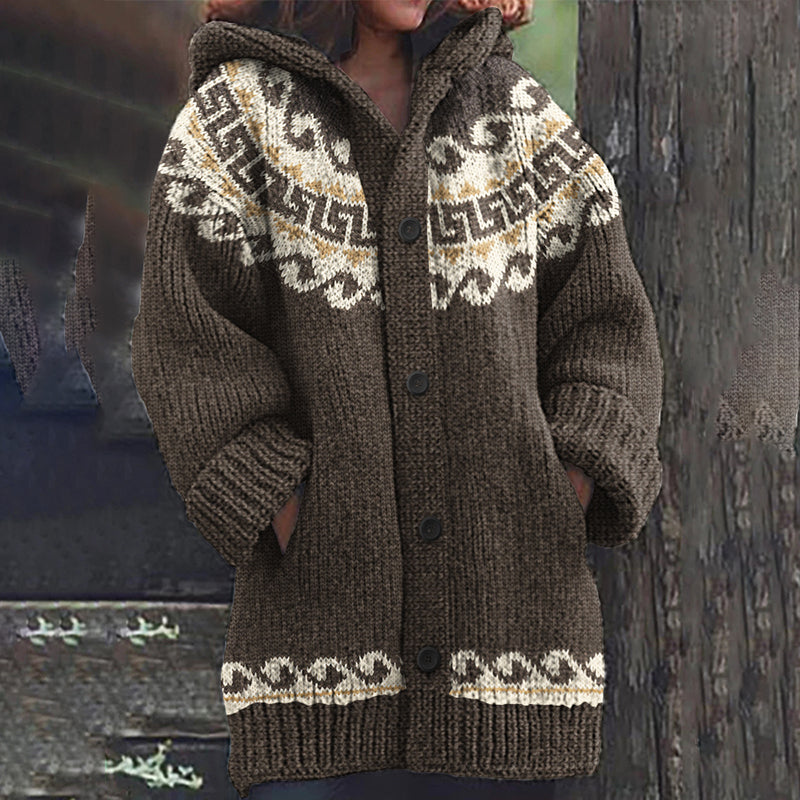 Klassisch gestaltete Strickjacke