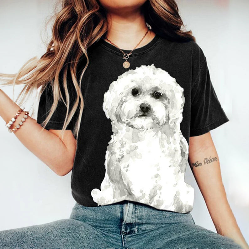Anmutig gestaltete T-Shirt