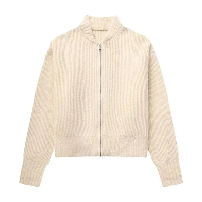 Durchdacht gestaltete Strickjacke