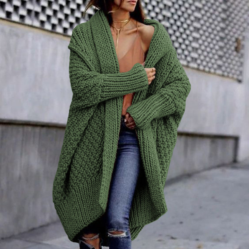 Durchdacht gestaltete Strickjacke