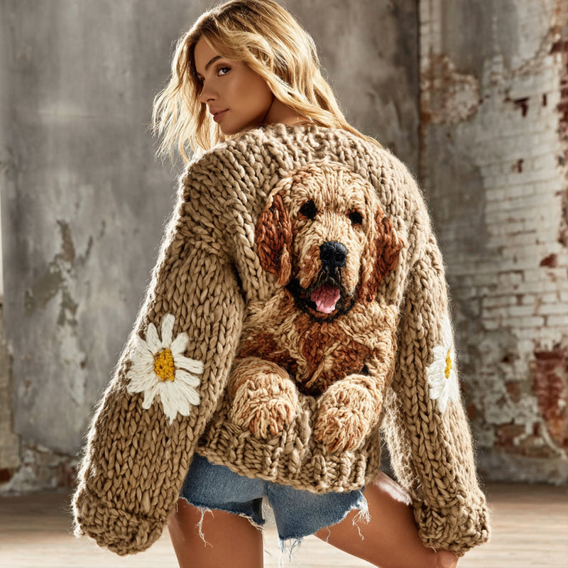 Klassisch gestaltete Strickjacke