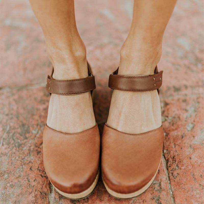 Anmutige Orthopädische Sandalen für modernen Look