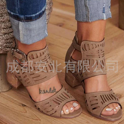 Anmutige Orthopädische Sandalen für modernen Look