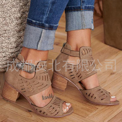 Anmutige Orthopädische Sandalen für modernen Look