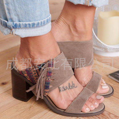 Anmutige Orthopädische Sandalen für modernen Look