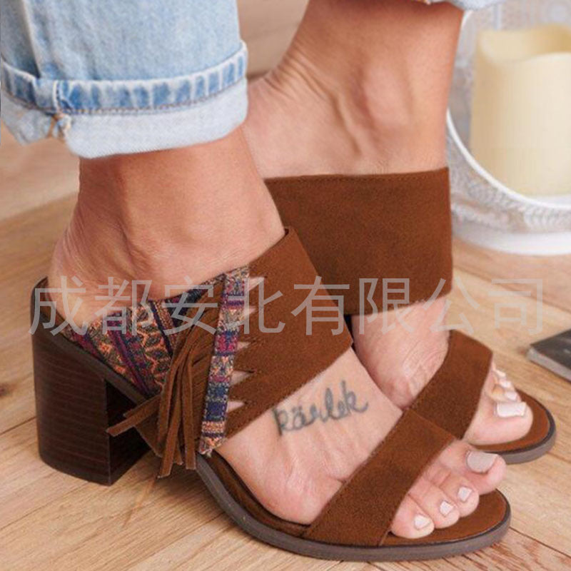 Anmutige Orthopädische Sandalen für modernen Look