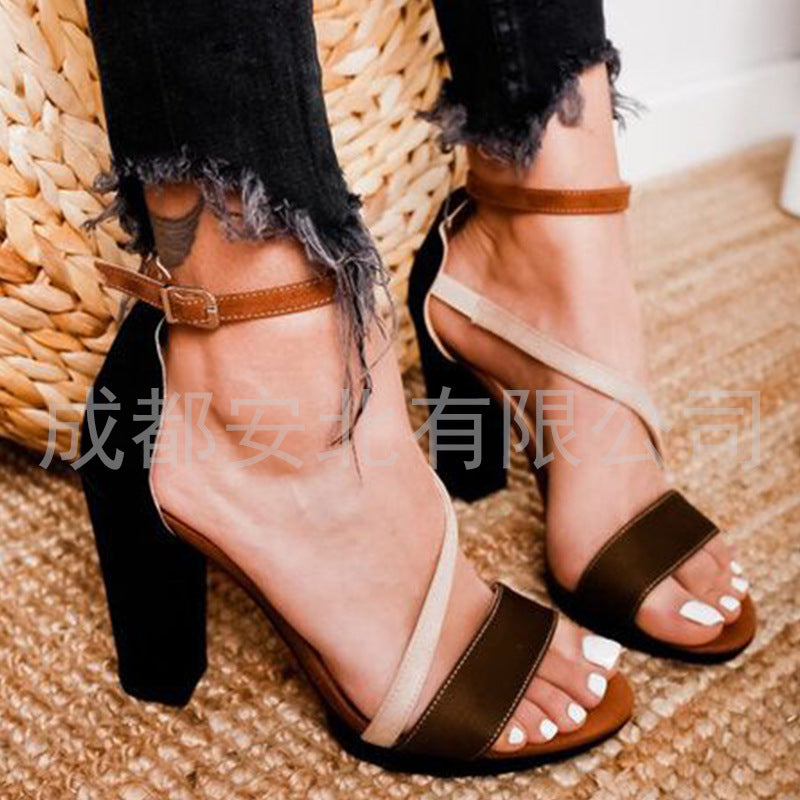 Anmutige Orthopädische Sandalen für modernen Look