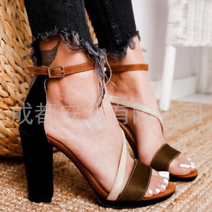 Anmutige Orthopädische Sandalen für modernen Look