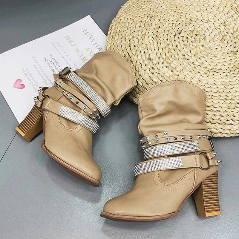 Bequeme orthopädische Stiefel für den Alltag