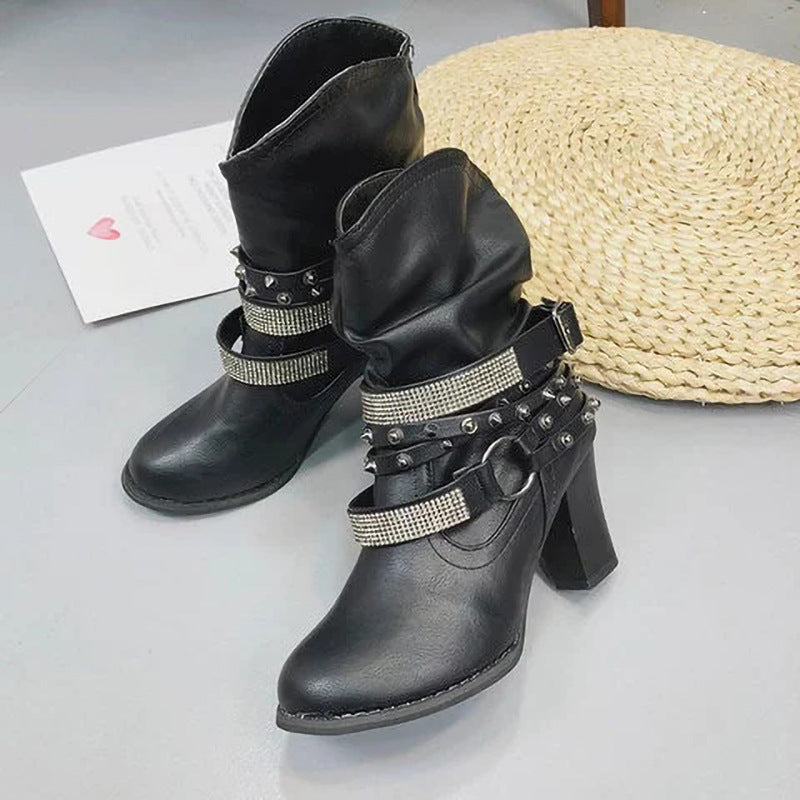 Bequeme orthopädische Stiefel für den Alltag