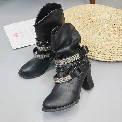 Bequeme orthopädische Stiefel für den Alltag