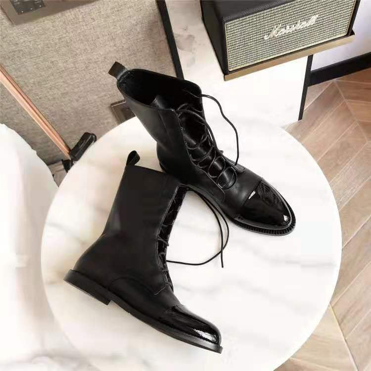 Anmutige Orthopädische Stiefel für modernen Look