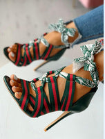 Anmutige Orthopädische Sandalen für modernen Look