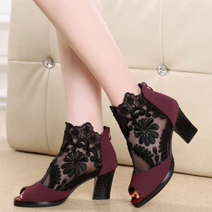 Anmutige Orthopädische Sandalen für modernen Look
