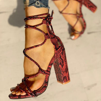 Schicke Orthopädische Sandalen mit einzigartigem Design