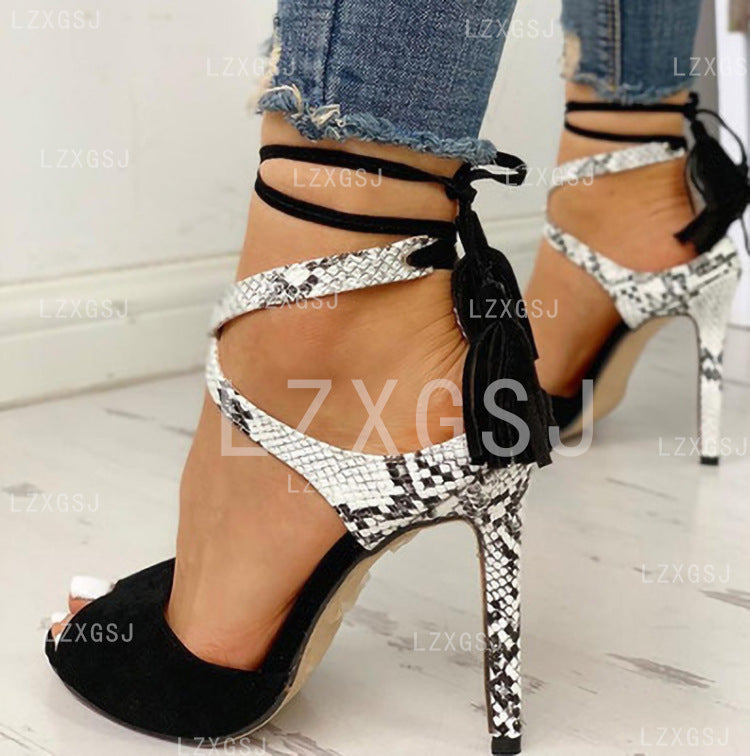 Klassische Orthopädische Sandalen mit zeitlosem Stil