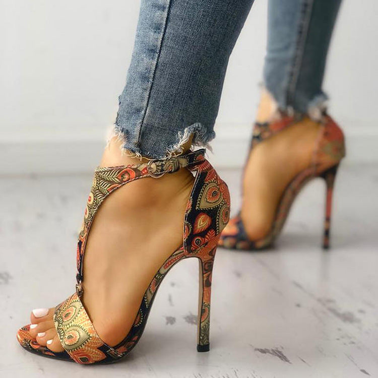 Anmutige Orthopädische Sandalen für modernen Look