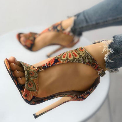 Anmutige Orthopädische Sandalen für modernen Look