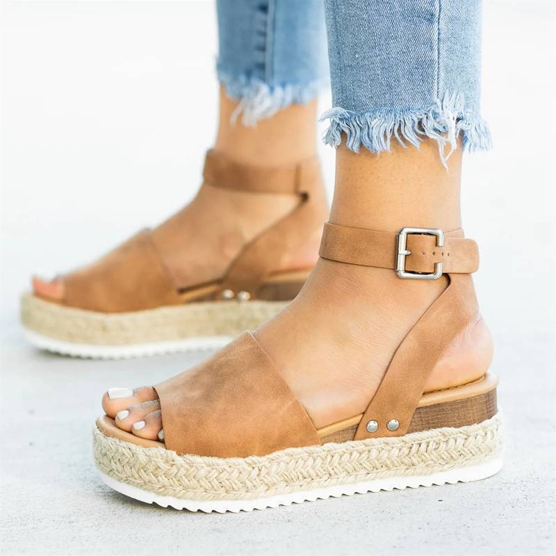 Anmutige Orthopädische Sandalen für modernen Look