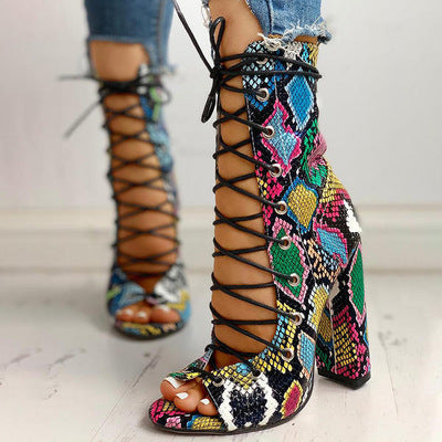 Schicke Orthopädische Sandalen mit einzigartigem Design