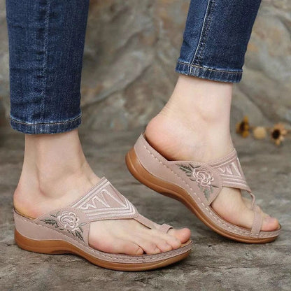 Elegante Orthopädische Sandalen für jeden Schritt