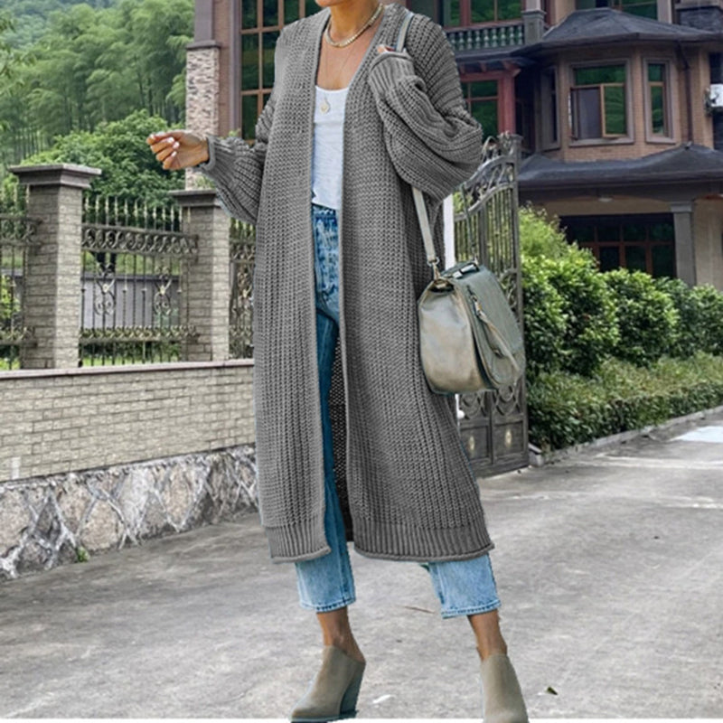 Wunderschön gefertigte Strickjacke