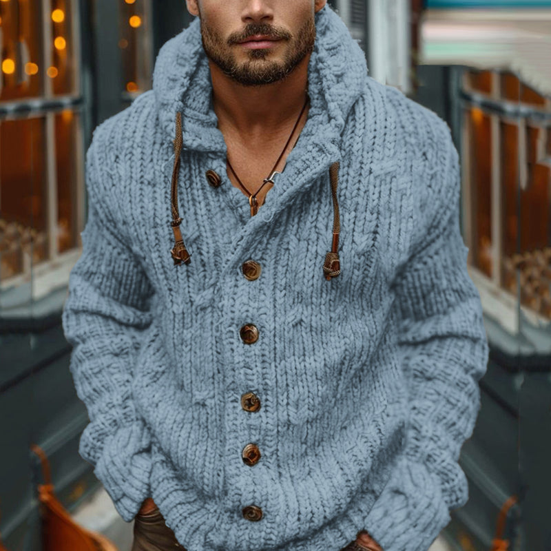 Wunderschön gefertigte Strickjacke