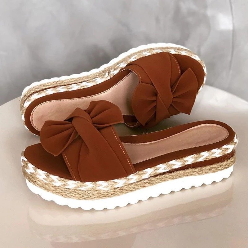Anmutige Orthopädische Sandalen für modernen Look