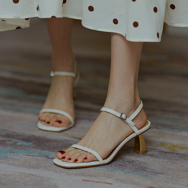 Schicke Orthopädische Sandalen mit einzigartigem Design