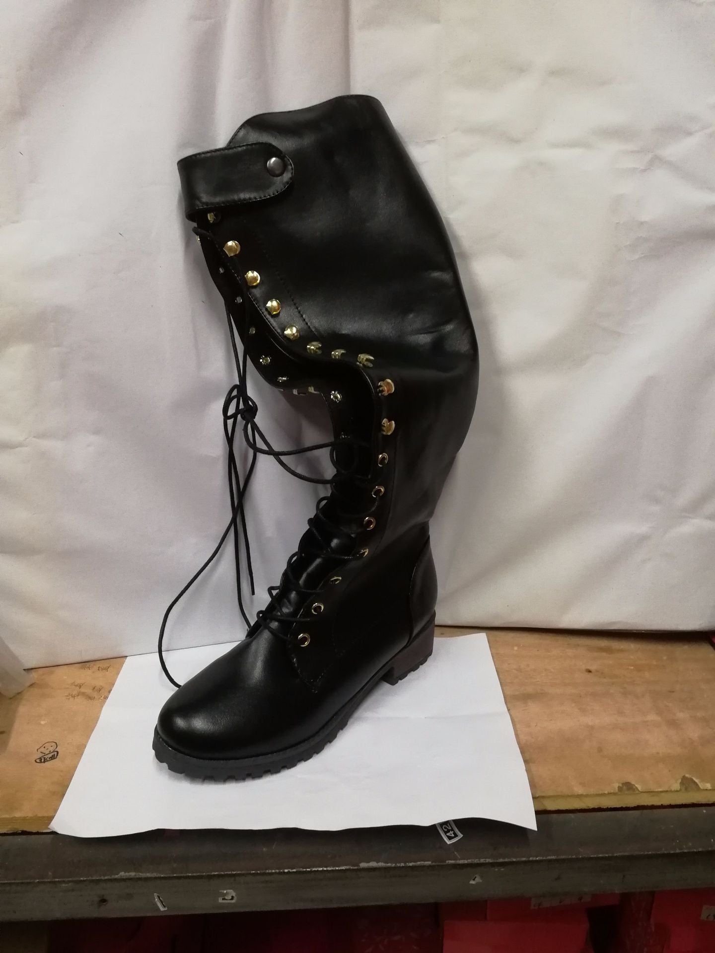 Schicke Orthopädische Stiefel mit einzigartigem Design