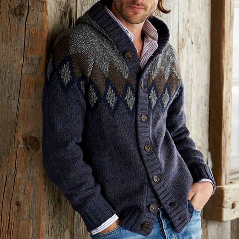 Durchdacht gestaltete Strickjacke